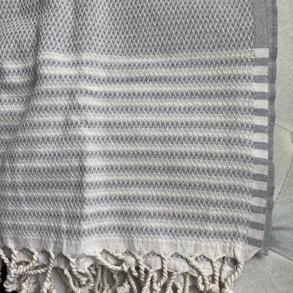 Bath, Beach,Sauna, Turkish Cotton Towel, Large, NWOT, Gray Beige, Fringes - Picture 5 of 7